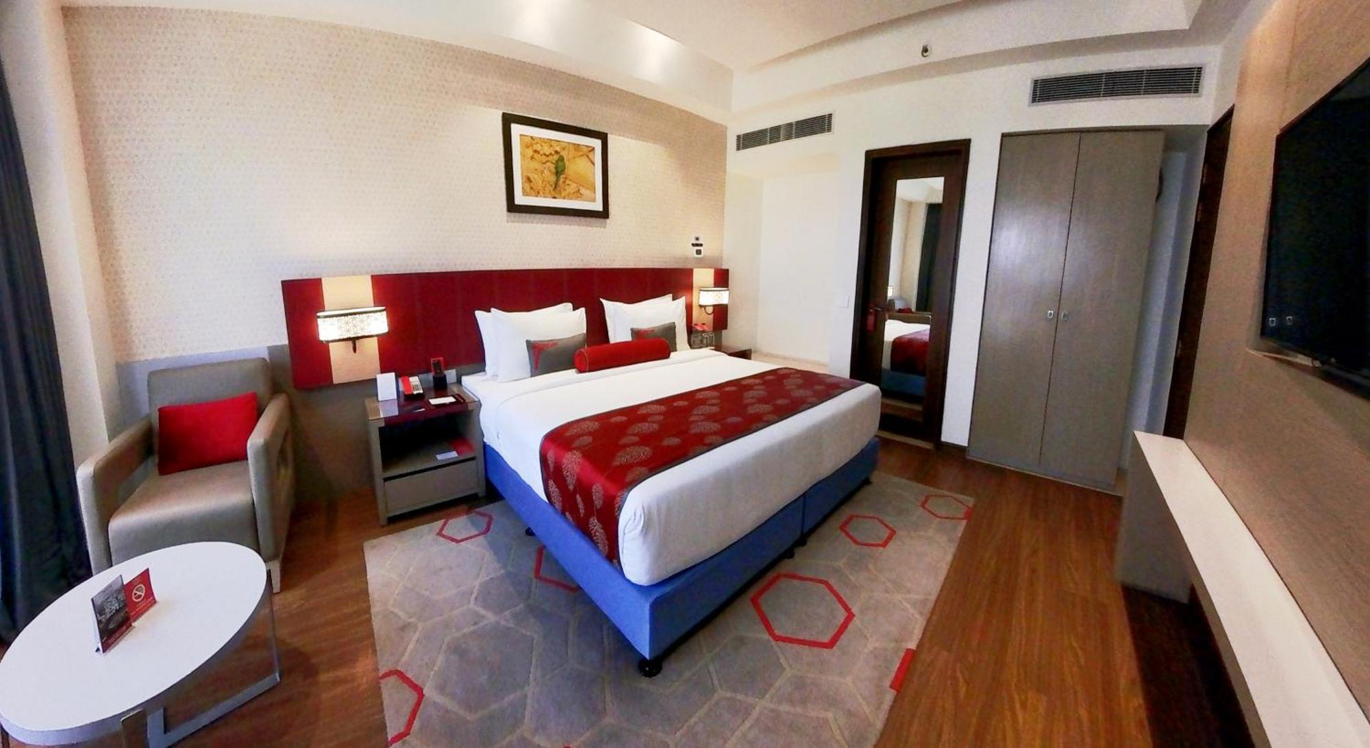 Ramada Plaza By Wyndham Lucknow Hotel Eksteriør billede