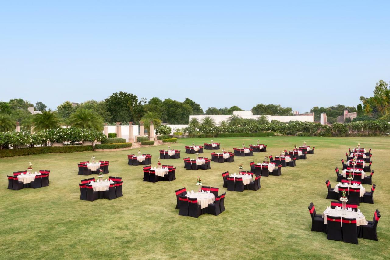 Ramada Plaza By Wyndham Lucknow Hotel Eksteriør billede